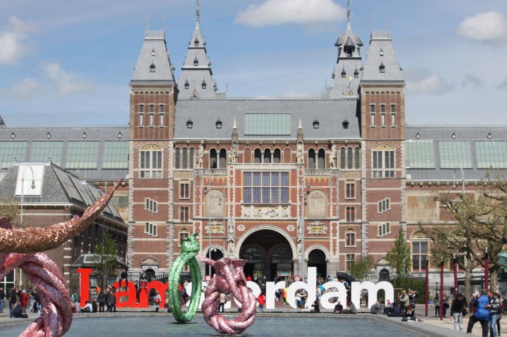 Rijksmuseum (view of the building from Vondelpark)